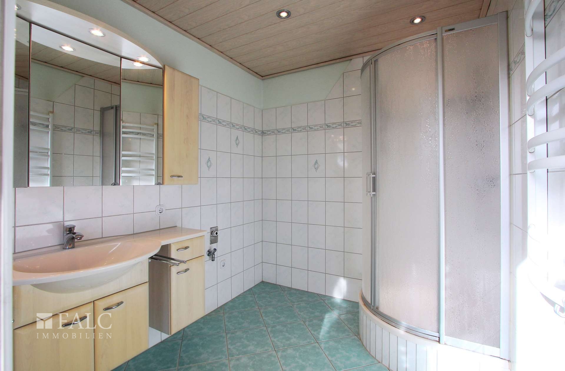 Badezimmer im OG